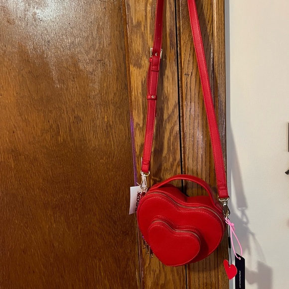 Crossbody Double Heart Red Purse - Picture 2 of 4